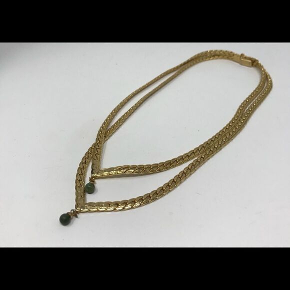 Gold tone double necklace with Jade drops. - Picture 6 of 9